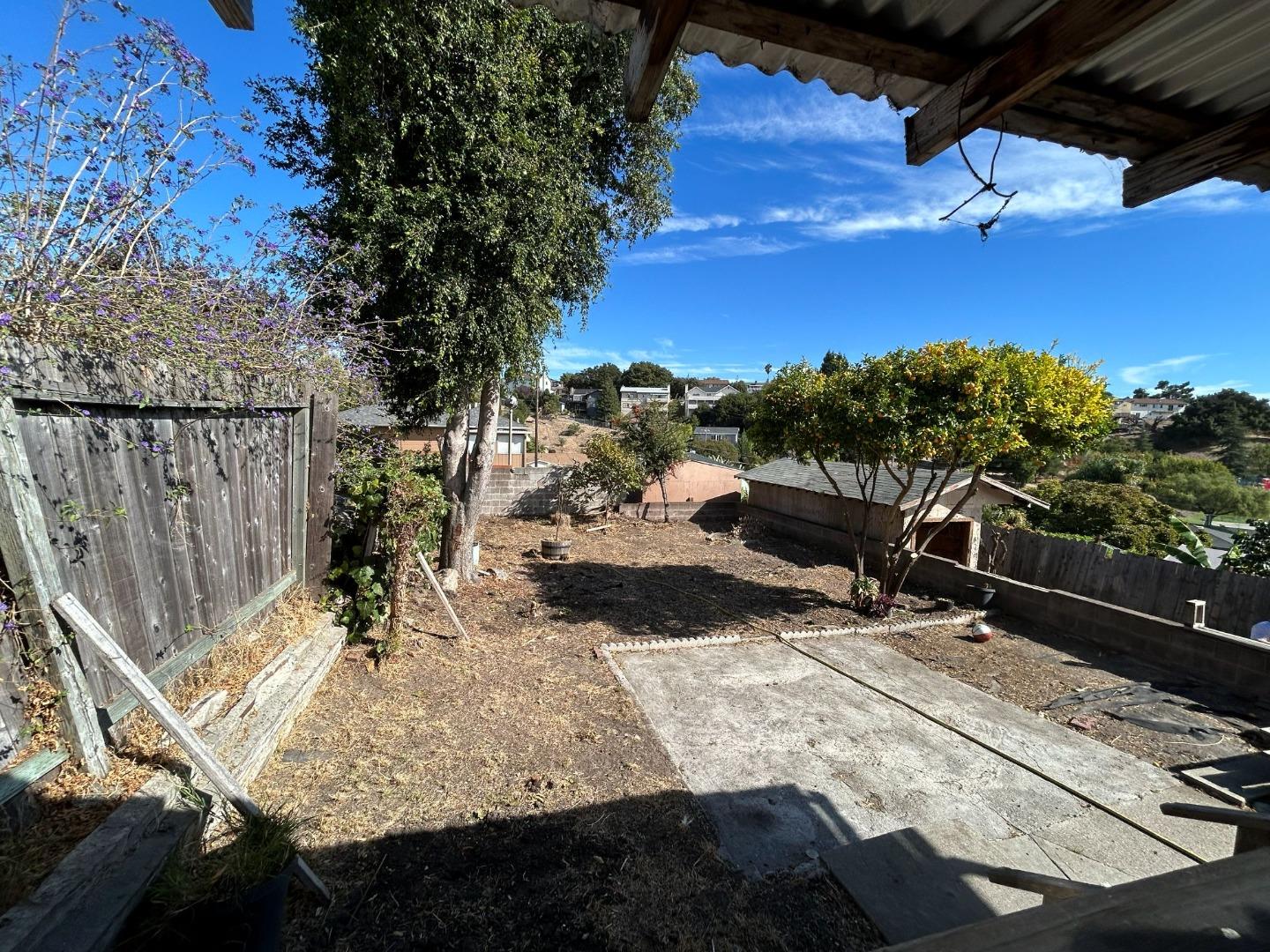 551 Vallejo Avenue Rodeo, CA 94572 - Photo 18 of 25 Gallery Image 18