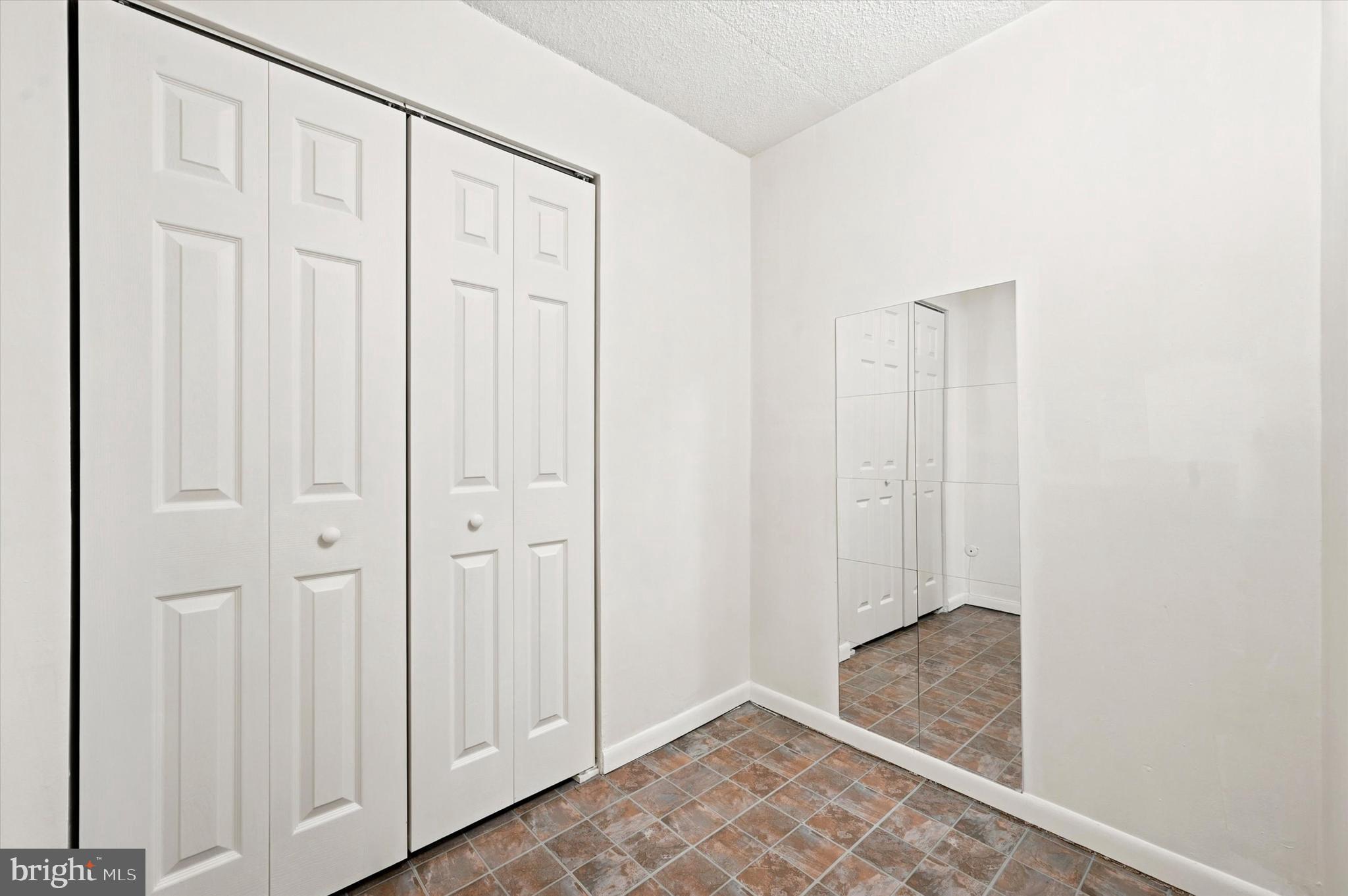 400 Glendale Road, Unit F13 Havertown, PA 19083 - Photo 8 of 17 1 of the 2 walk in closets in Primary