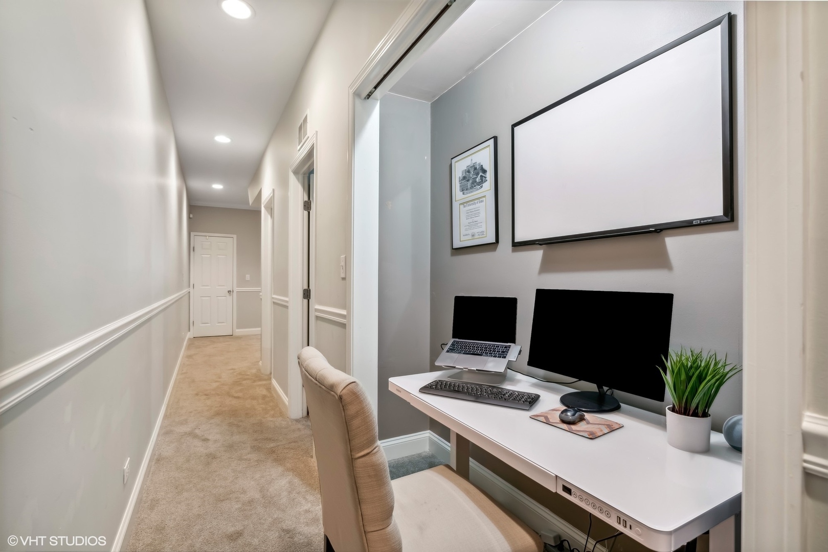 3818 North Clark Street, Unit 1S Chicago, IL 60613 - Photo 21 of 22 a view of a livingroom with furniture and a fireplace