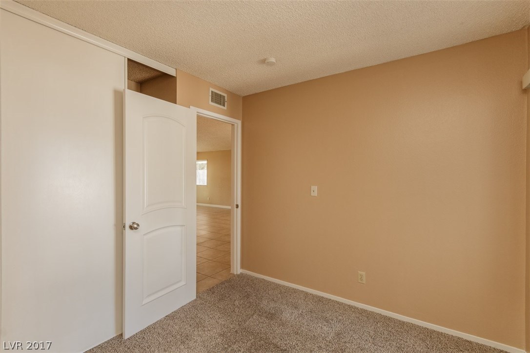 3113 Valleywood Road Henderson, NV 89014 - Photo 12 of 34