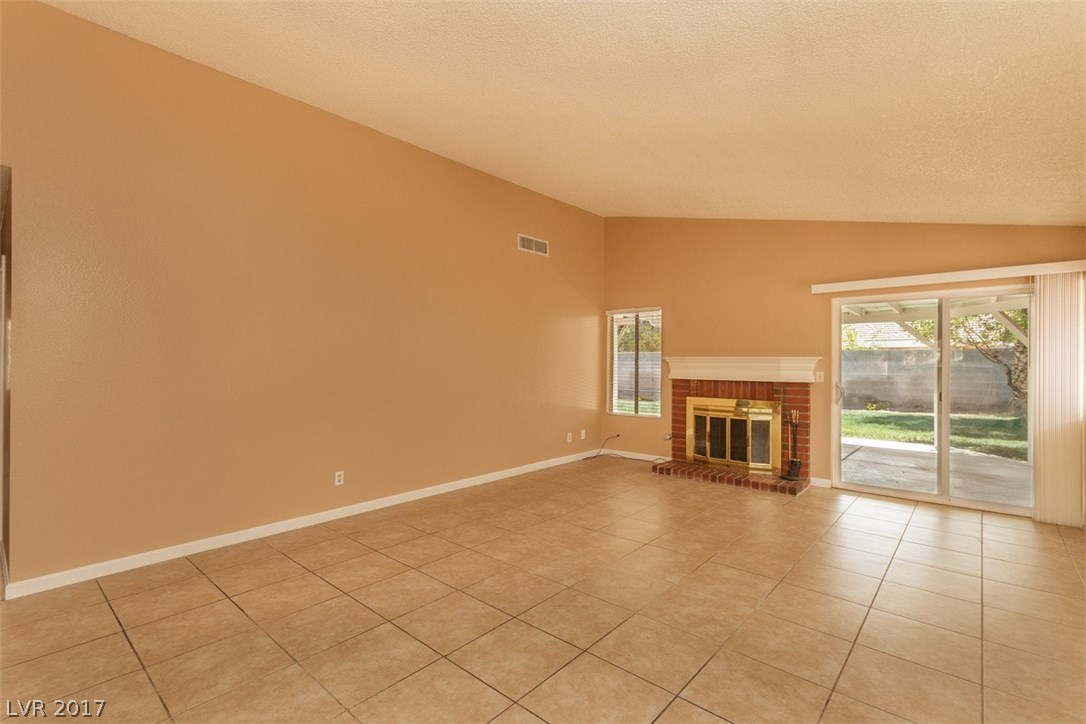 3113 Valleywood Road Henderson, NV 89014 - Photo 4 of 34