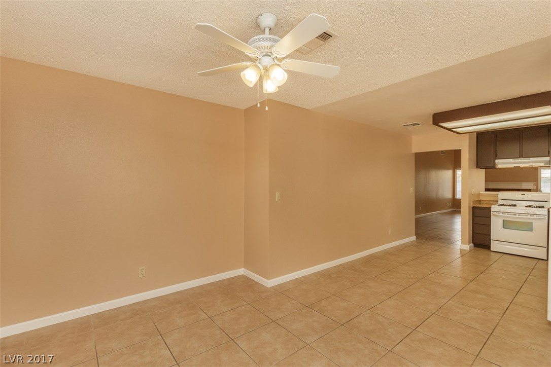 3113 Valleywood Road Henderson, NV 89014 - Photo 8 of 34