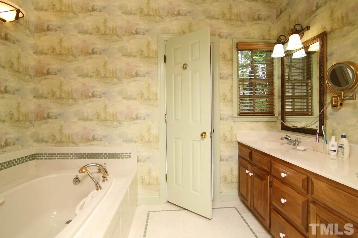 7313 Still Pond Court Raleigh, NC 27613 - Photo 14 of 25 Gallery Image 14