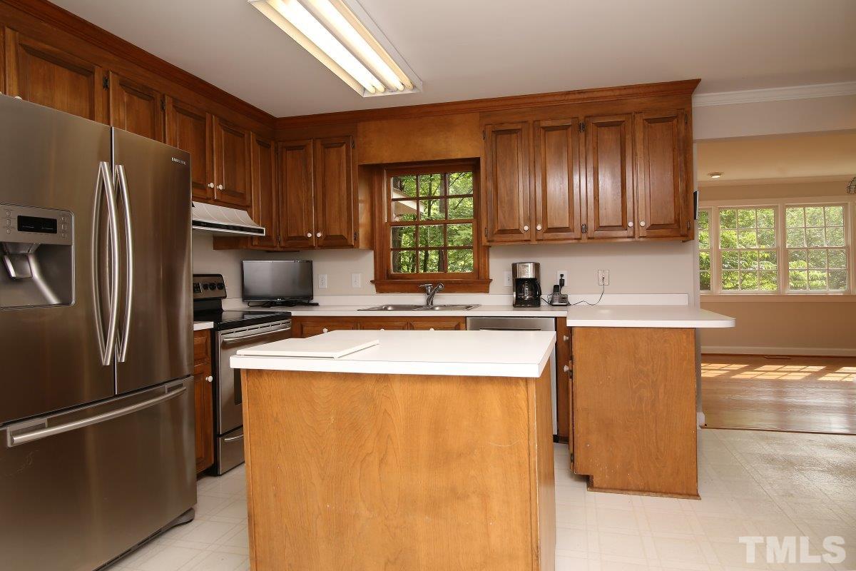 7313 Still Pond Court Raleigh, NC 27613 - Photo 9 of 25 Gallery Image 9