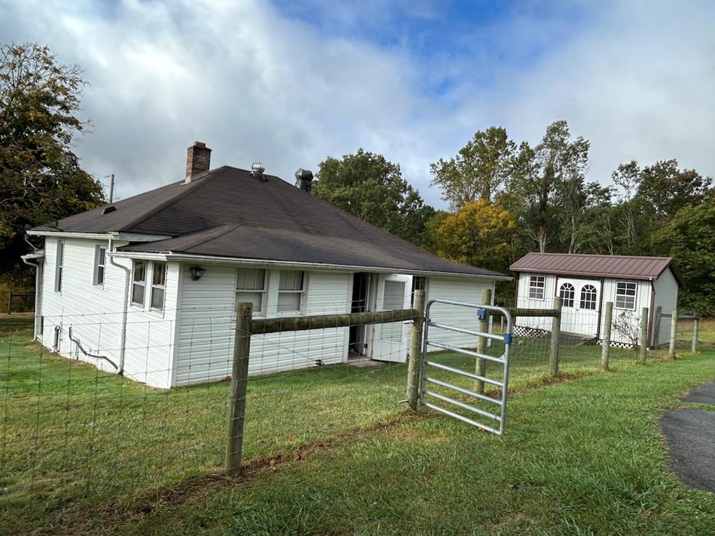 621 Point Pleasant Road Bland, VA 24315 - Photo 42 of 45 Gallery Image 42