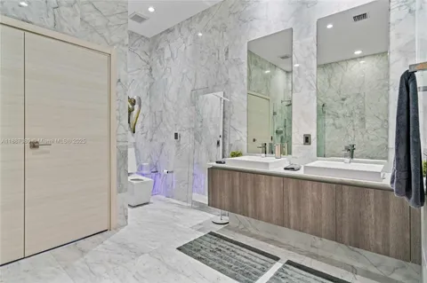 $2,999,000 | 801 South Miami Avenue, Unit PH5704, Miami, FL 33131