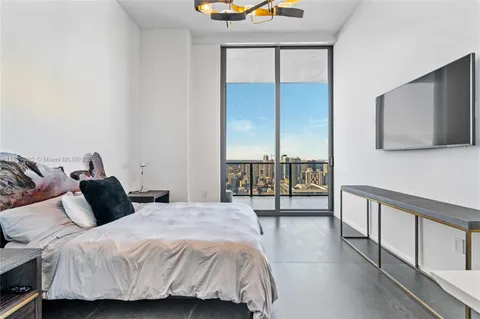 $2,999,000 | 801 South Miami Avenue, Unit PH5704, Miami, FL 33131