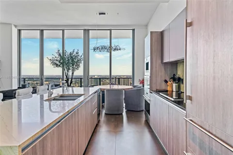 $2,999,000 | 801 South Miami Avenue, Unit PH5704, Miami, FL 33131