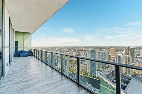 $2,999,000 | 801 South Miami Avenue, Unit PH5704, Miami, FL 33131