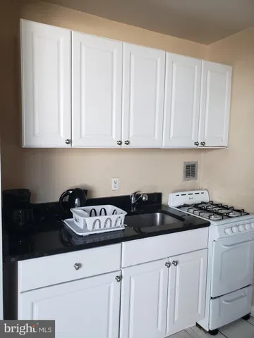 $1,800 | 1121 Arlington Boulevard, Unit 624, Arlington, VA 22209