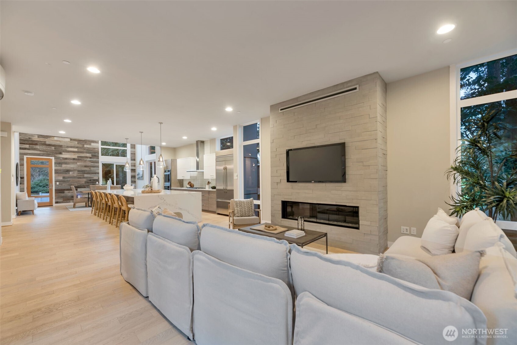 3208 89th Place Southeast Mercer Island, WA 98040 - Photo 11 of 39