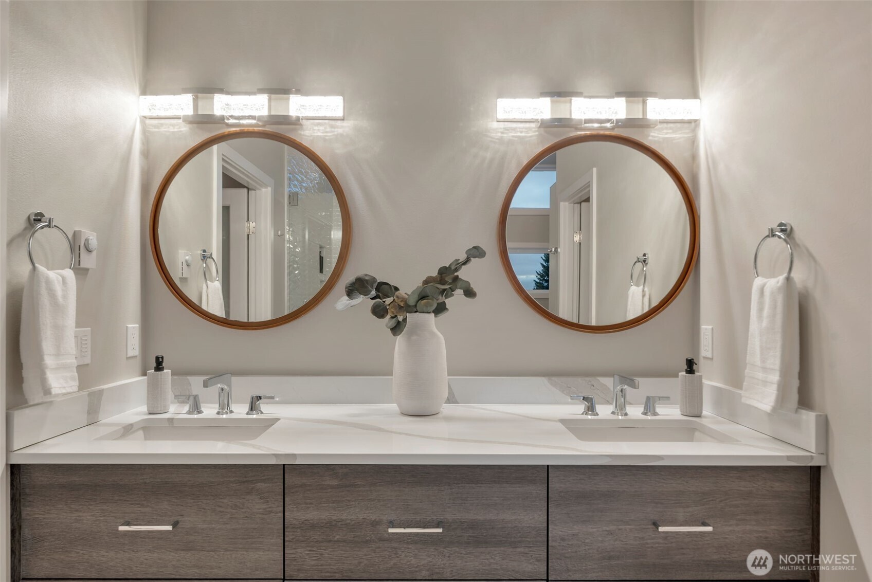 3208 89th Place Southeast Mercer Island, WA 98040 - Photo 17 of 39