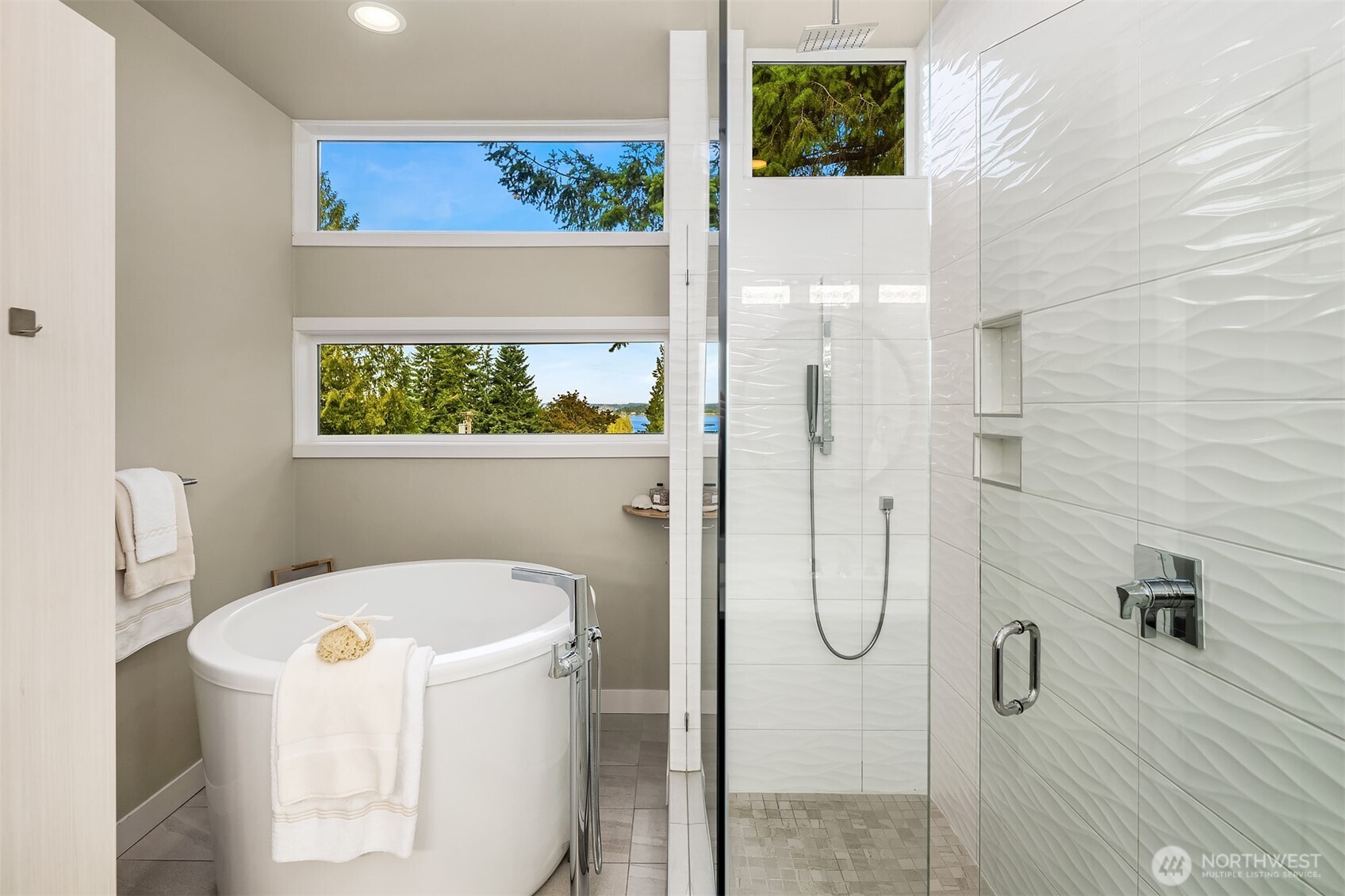 3208 89th Place Southeast Mercer Island, WA 98040 - Photo 18 of 39