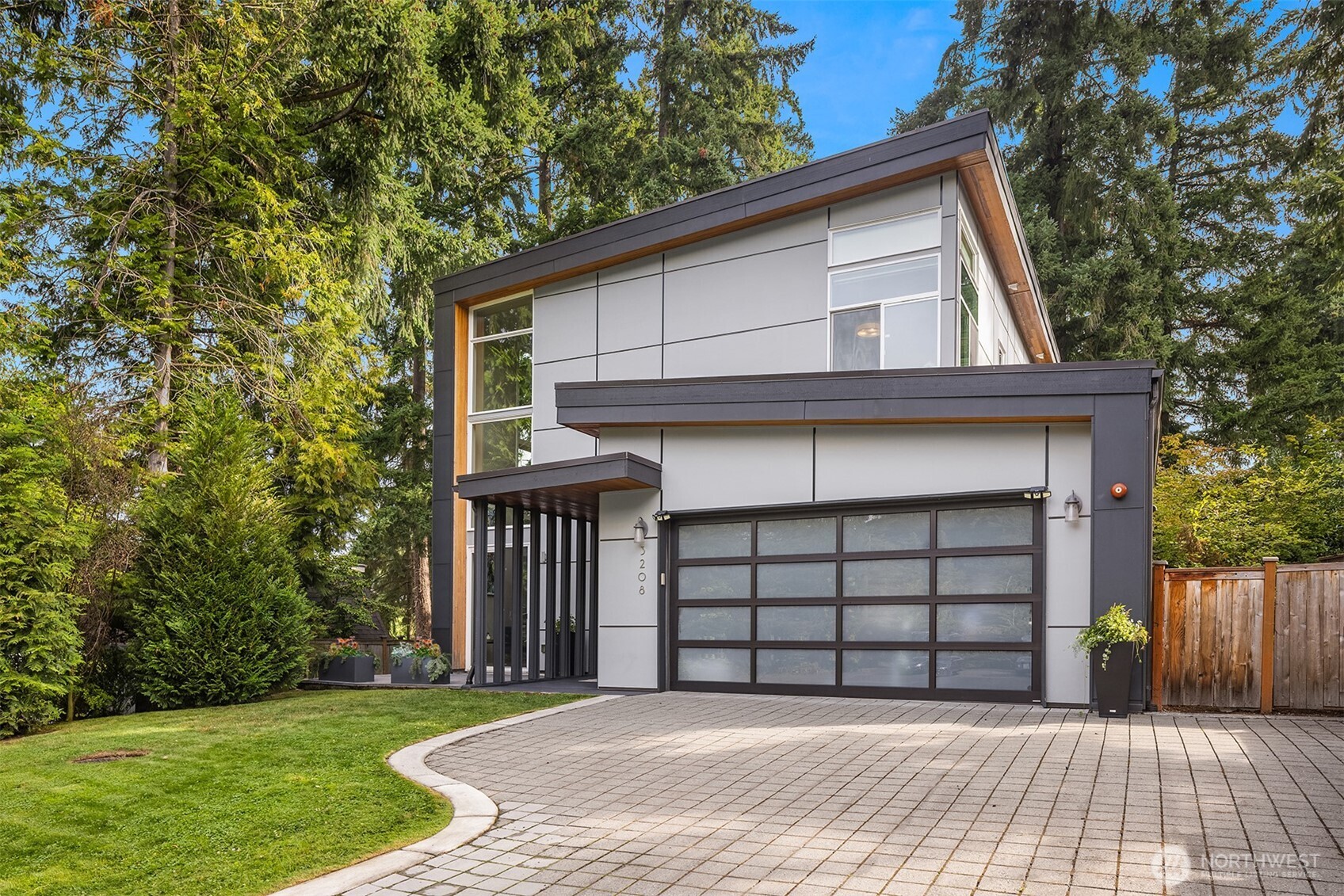 3208 89th Place Southeast Mercer Island, WA 98040 - Photo 2 of 39