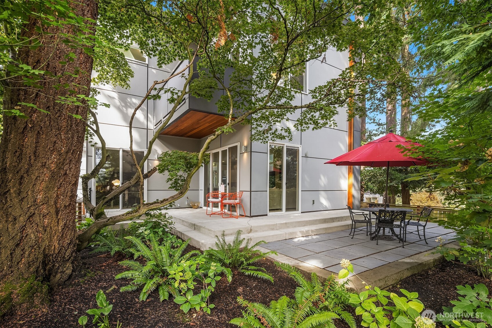 3208 89th Place Southeast Mercer Island, WA 98040 - Photo 33 of 39