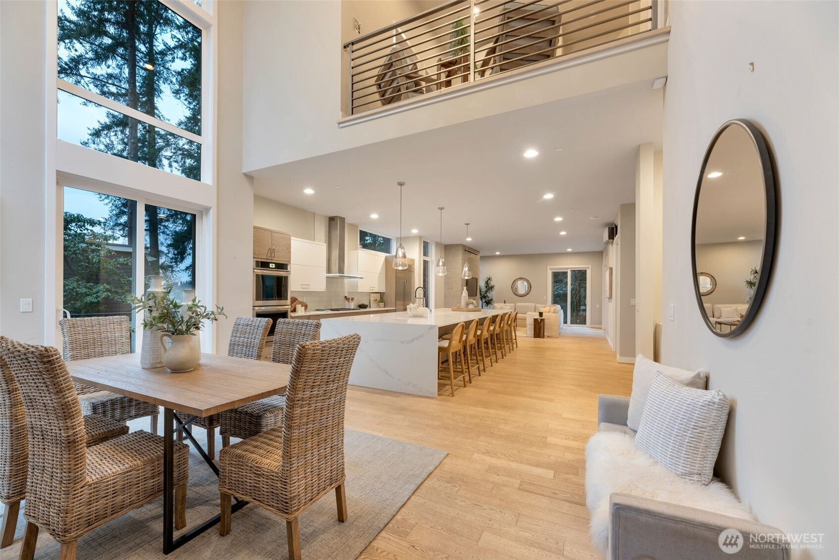 3208 89th Place Southeast Mercer Island, WA 98040 - Photo 5 of 39