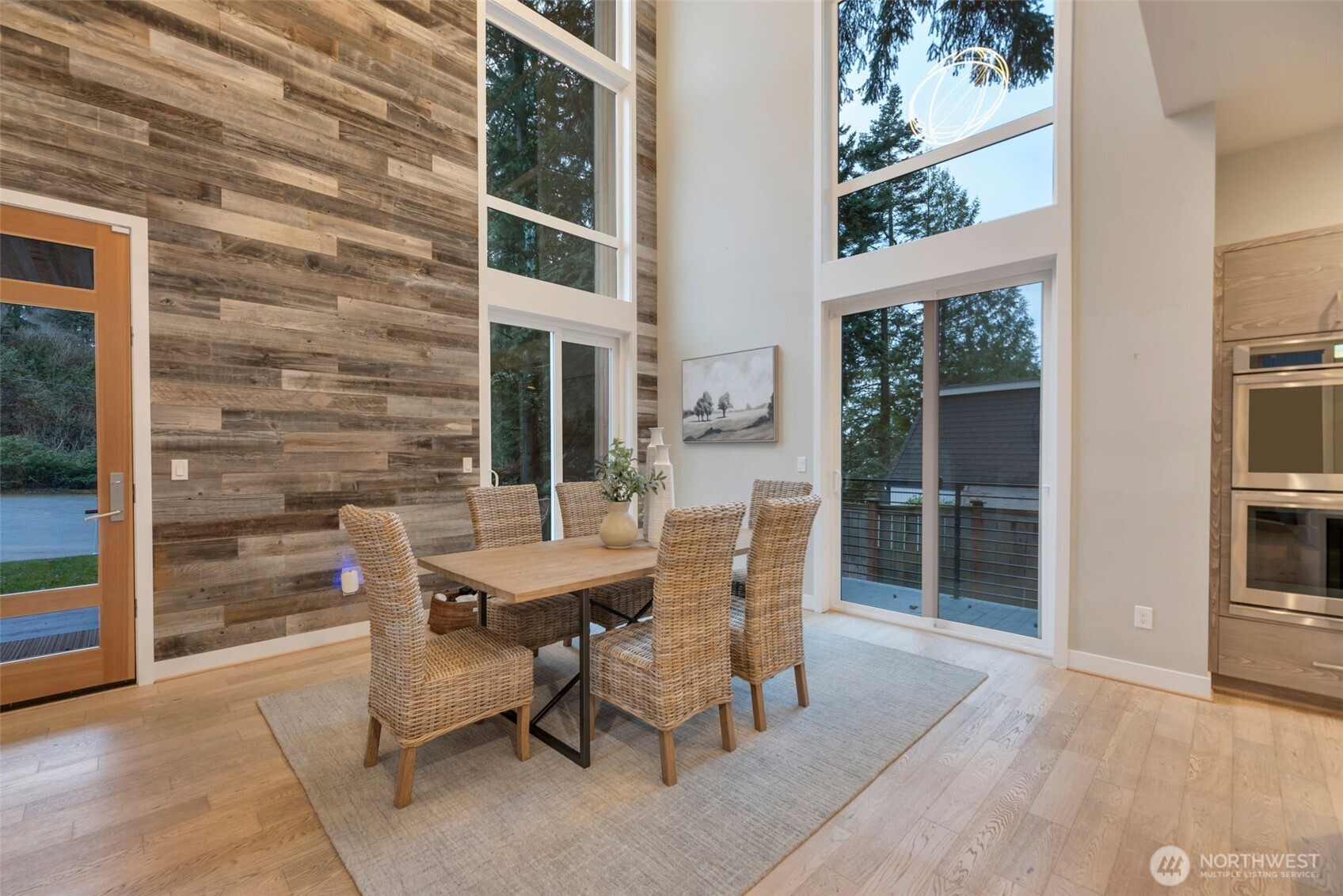 3208 89th Place Southeast Mercer Island, WA 98040 - Photo 6 of 39