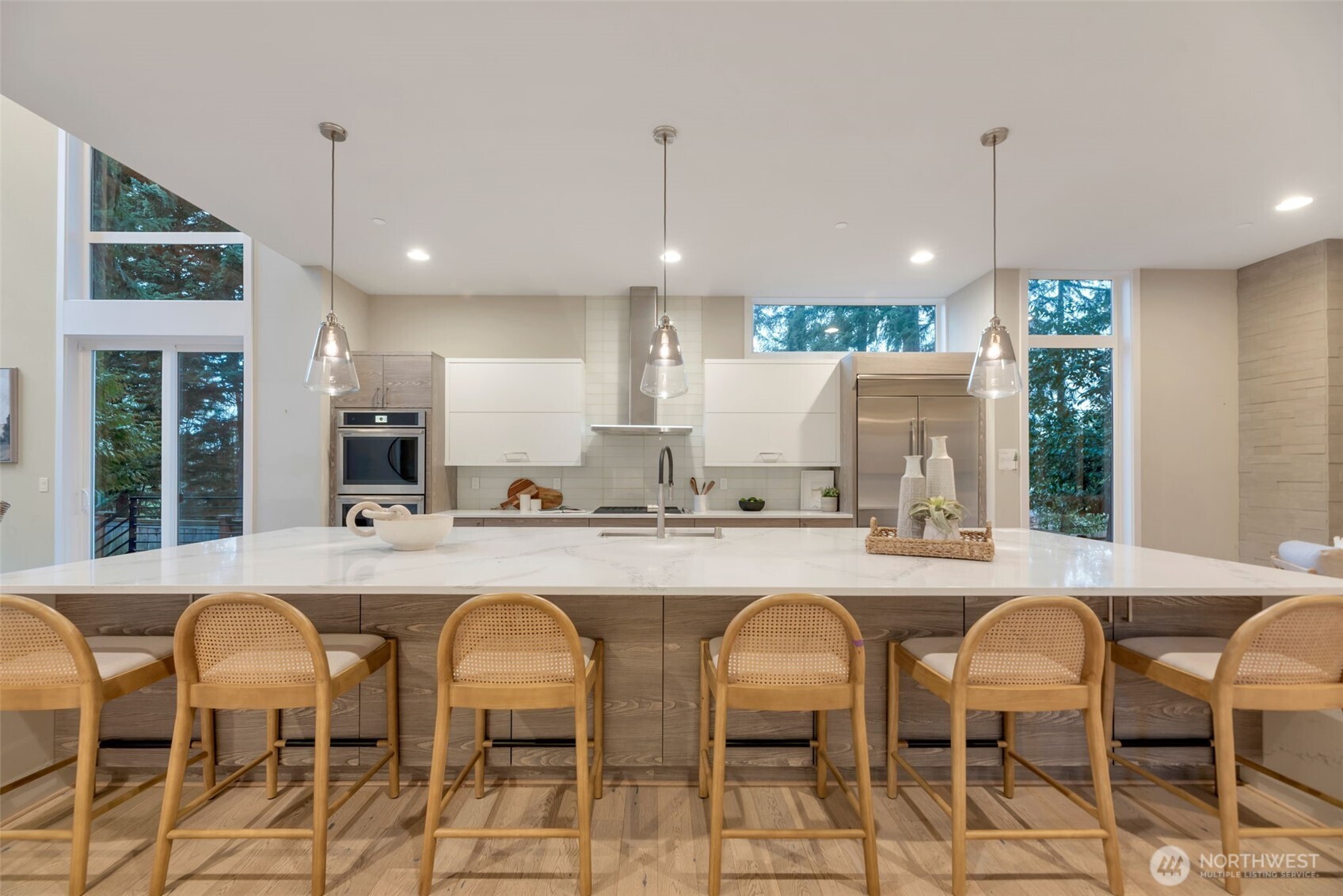 3208 89th Place Southeast Mercer Island, WA 98040 - Photo 8 of 39