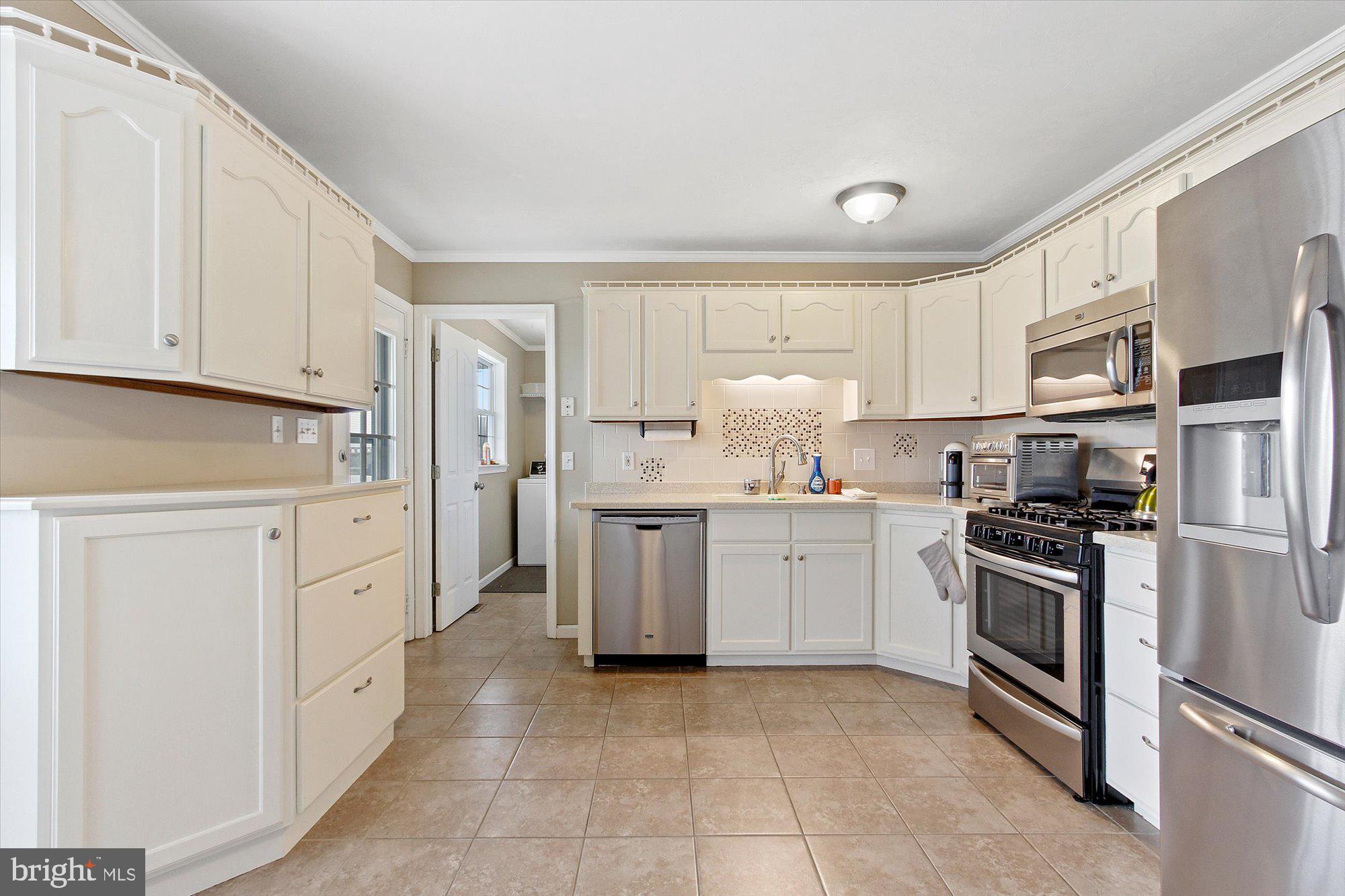 106 Comanche Trail Hanover, PA 17331 - Photo 8 of 29 Gallery Image 8