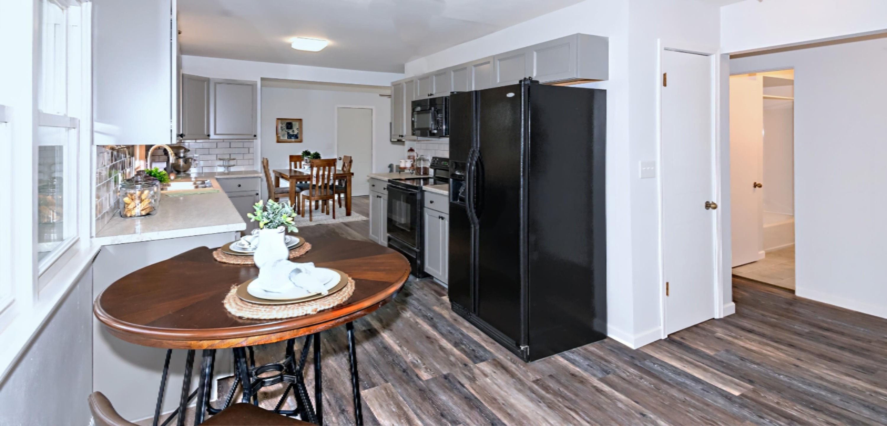 2850 Watson Road Sodus, MI 49126 - Photo 5 of 29 Eat-In Area
