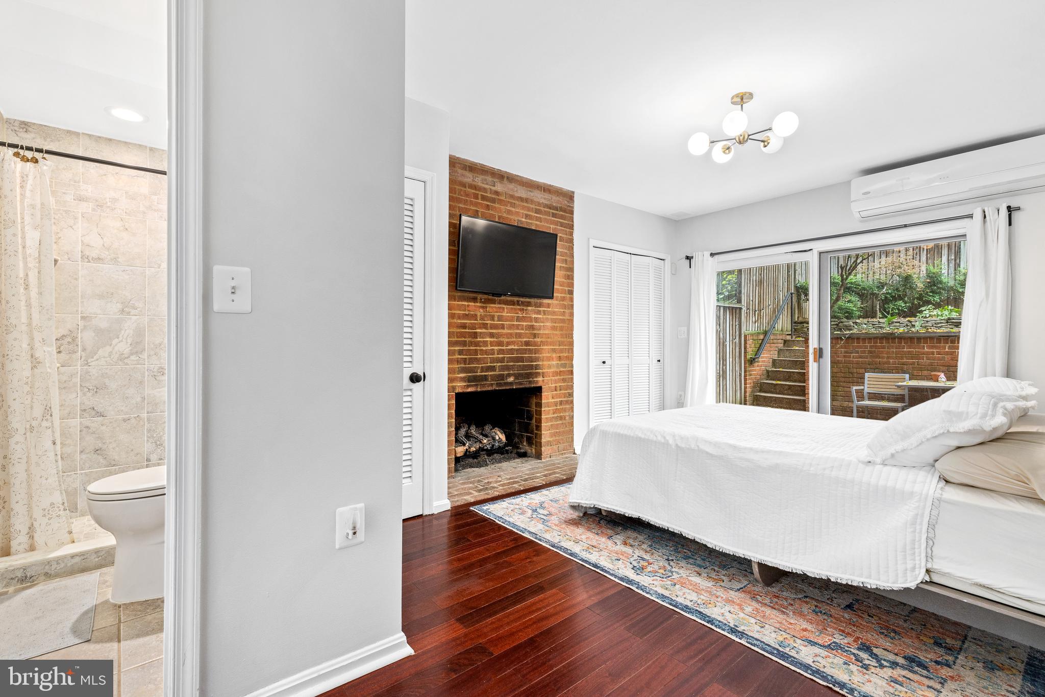 550 7th Street Southeast Washington, DC 20003 - Photo 11 of 47 Gallery Image 11