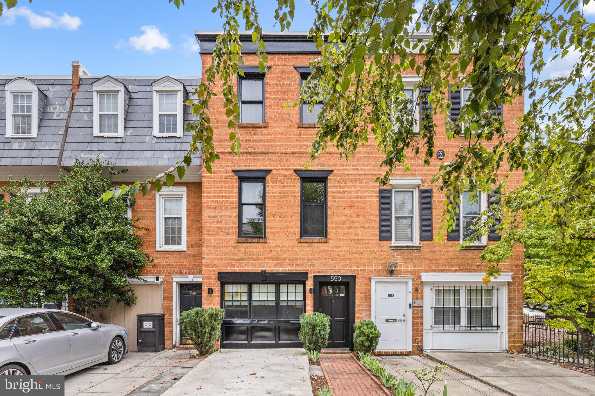 550 7th Street Southeast Washington, DC 20003 - Photo 2 of 47 Gallery Image 2