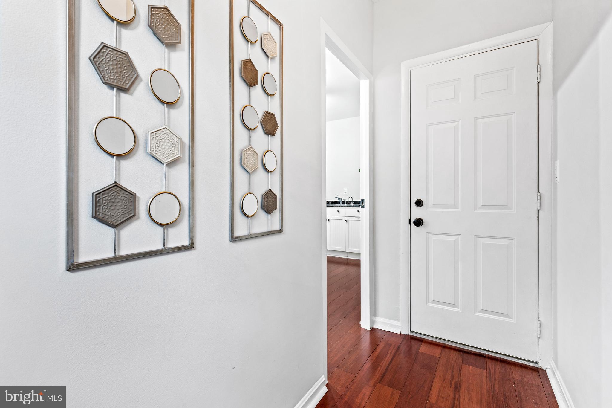550 7th Street Southeast Washington, DC 20003 - Photo 5 of 47 Gallery Image 5