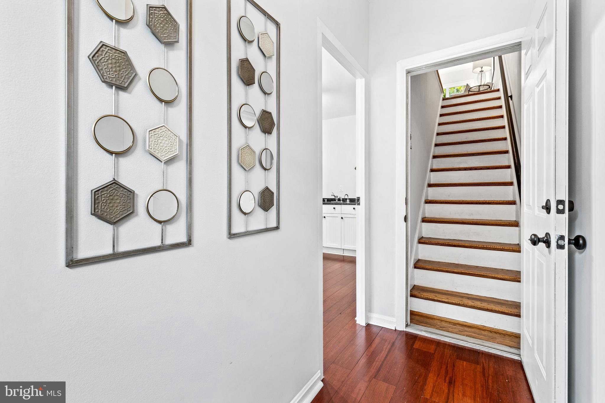 550 7th Street Southeast Washington, DC 20003 - Photo 6 of 47 Gallery Image 6