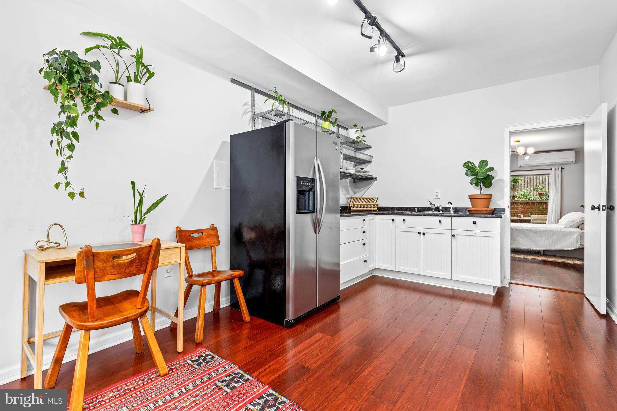 550 7th Street Southeast Washington, DC 20003 - Photo 9 of 47 Gallery Image 9