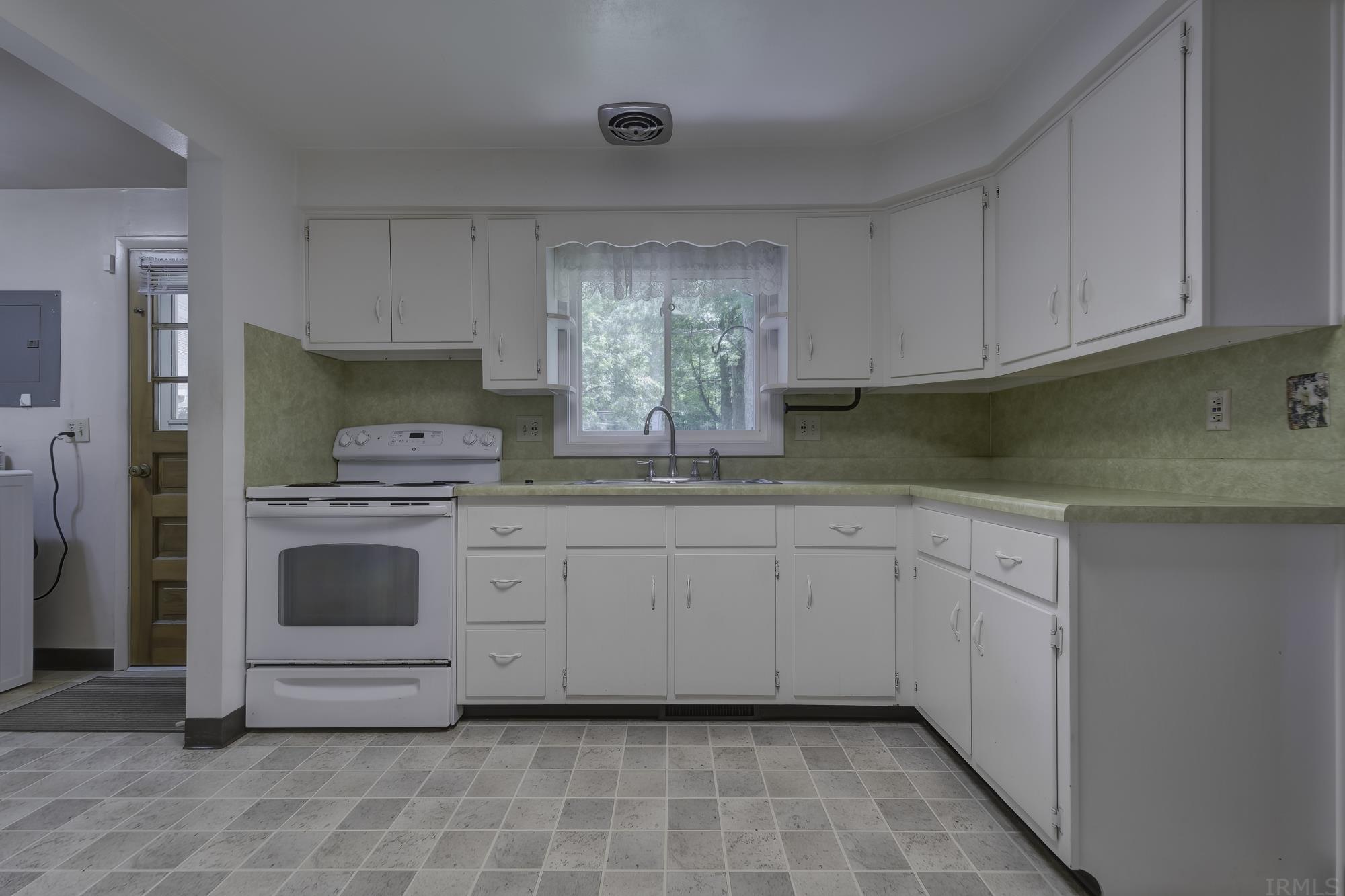 3840 Knollcrest Road Fort Wayne, IN 46835 - Photo 33 of 36 Gallery Image 33
