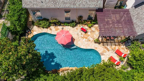 $1,063,000 | 111 Whitley Drive, Austin, TX 78738
