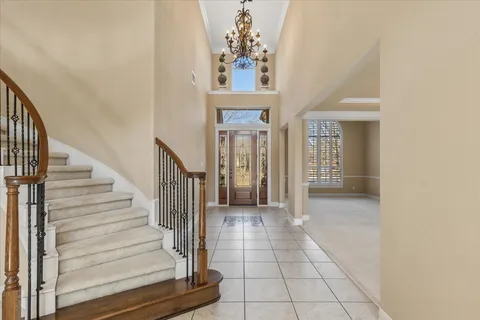 a view of entryway with a front door