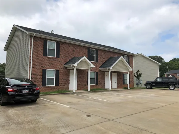 $925 | 512 Peachers Ridge Road, Unit 2B, Clarksville, TN 37042
