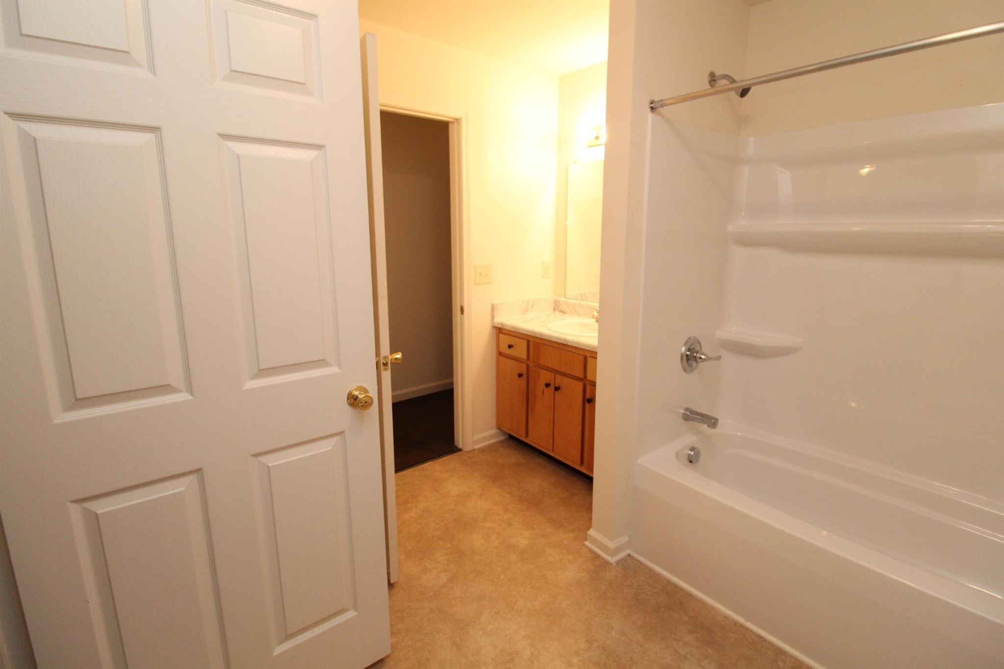 512 Peachers Ridge Road, Unit 2B Clarksville, TN 37042 - Photo 5 of 7
