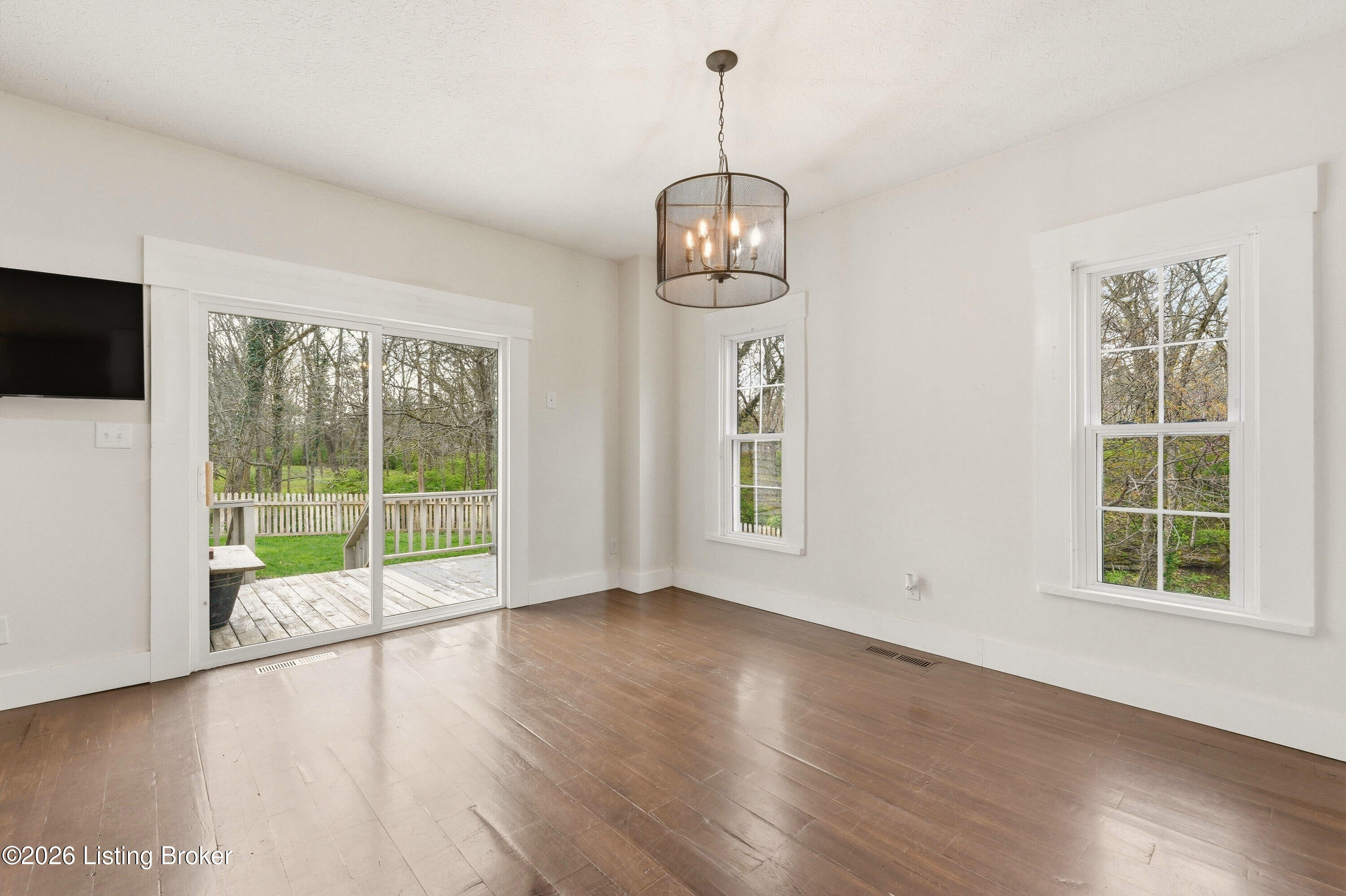 1574 Wales Run Road Mount Washington, KY 40047 - Photo 16 of 61 Dining Room