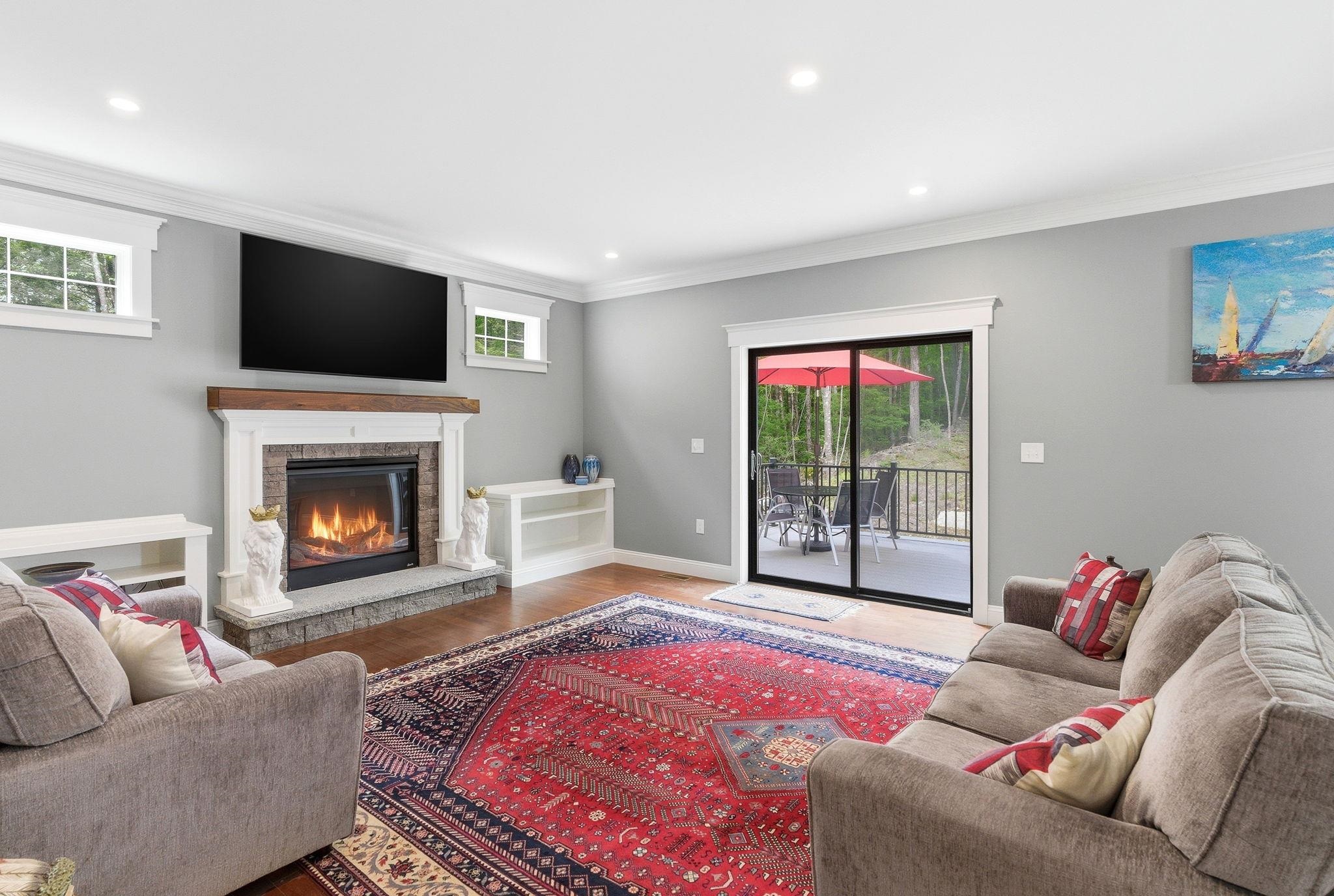 8 Arrowwood Road New Boston, NH 03070 - Photo 8 of 40