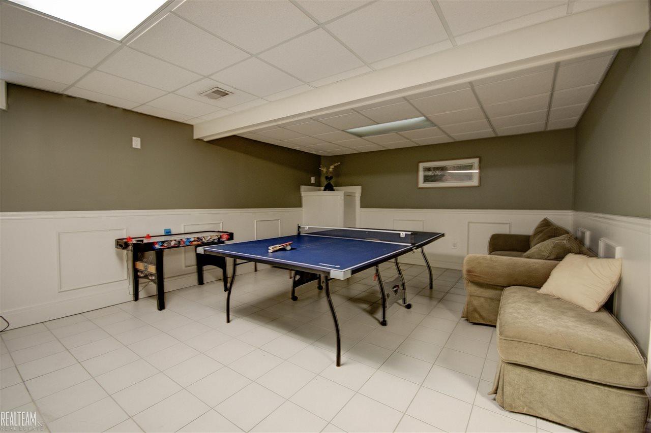 921 Dakota Rochester Hills, MI 48307 - Photo 35 of 46