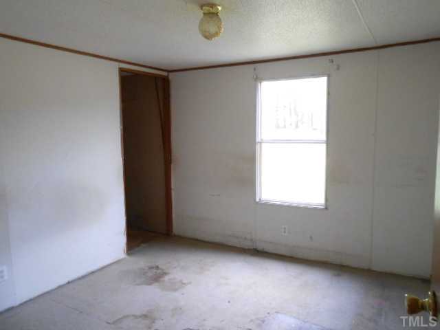 757 Foster Road Henderson, NC 27537 - Photo 6 of 7
