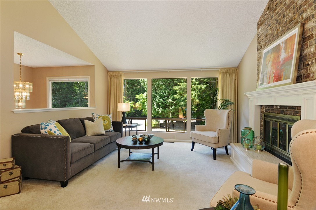 22617 53rd Avenue Southeast Bothell, WA 98021 - Photo 3 of 21