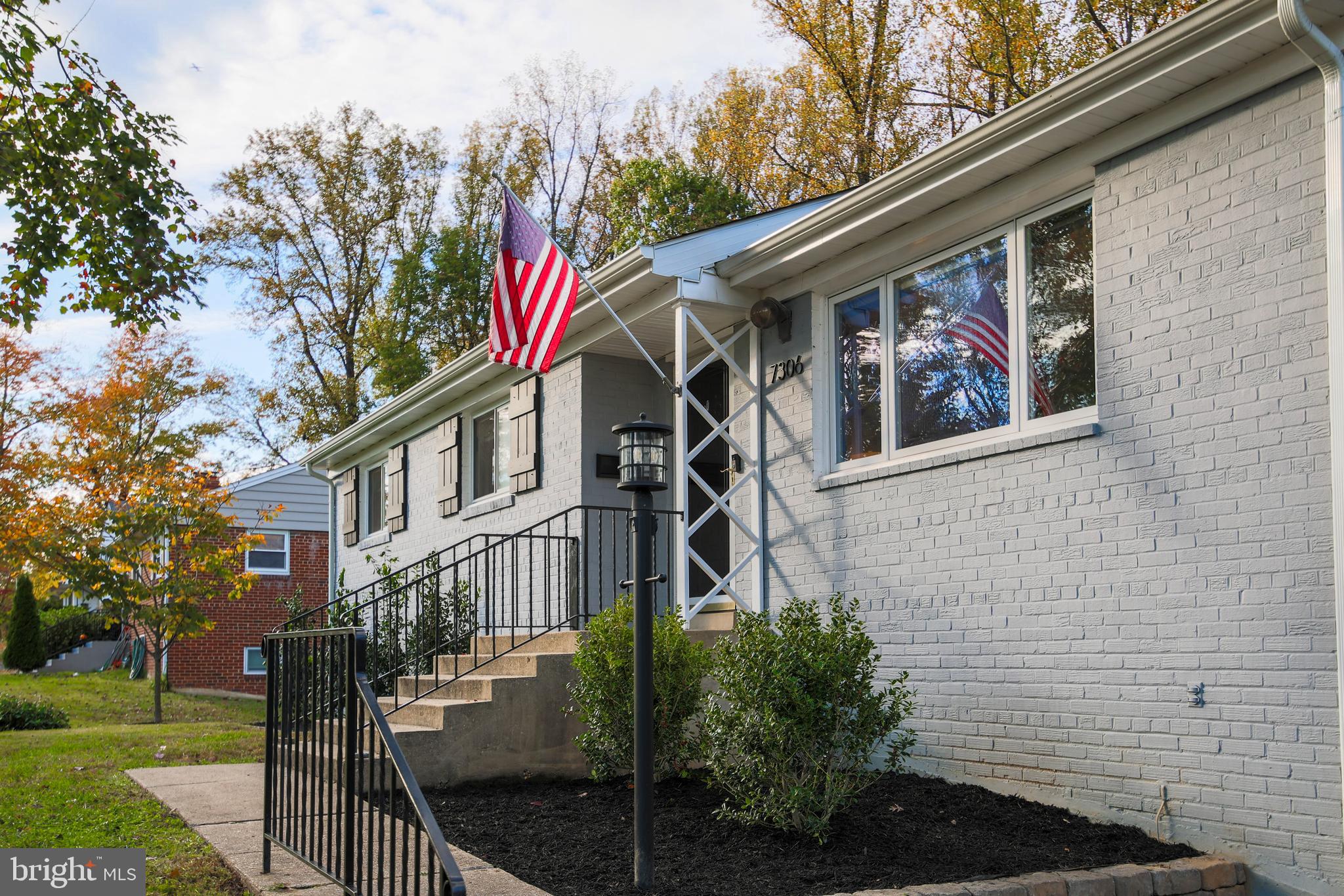 7306 Jervis Street Springfield, VA 22151 - Photo 4 of 64