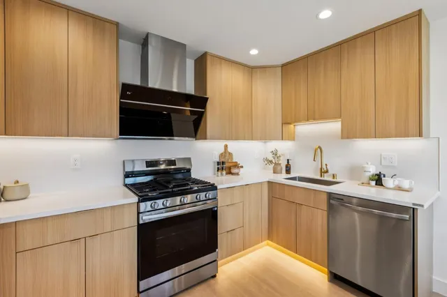 $1,099,950 | 2629 San Jose Avenue, San Francisco, CA 94112