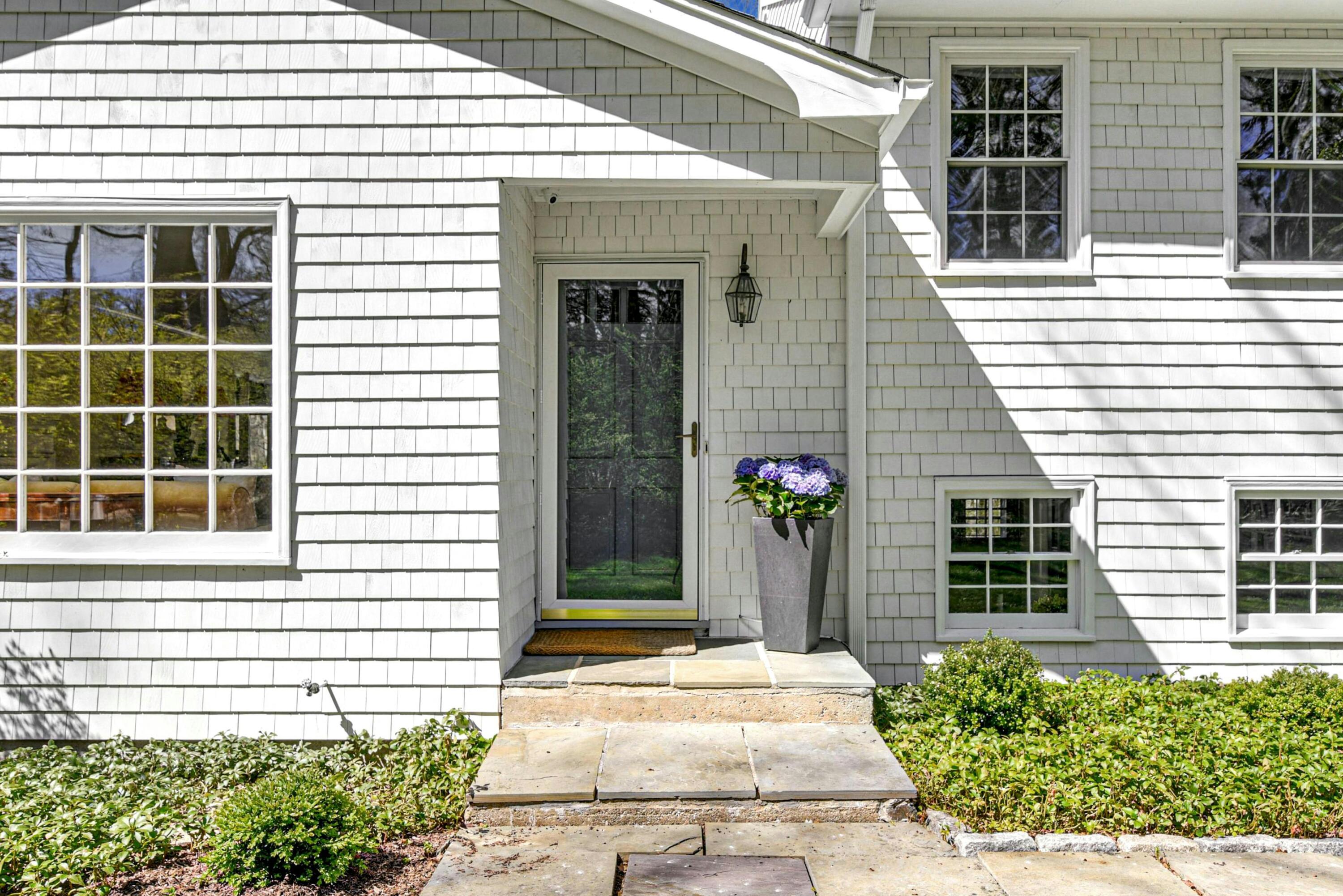 55 Parish Road New Canaan, CT 06840 - Photo 3 of 30 3