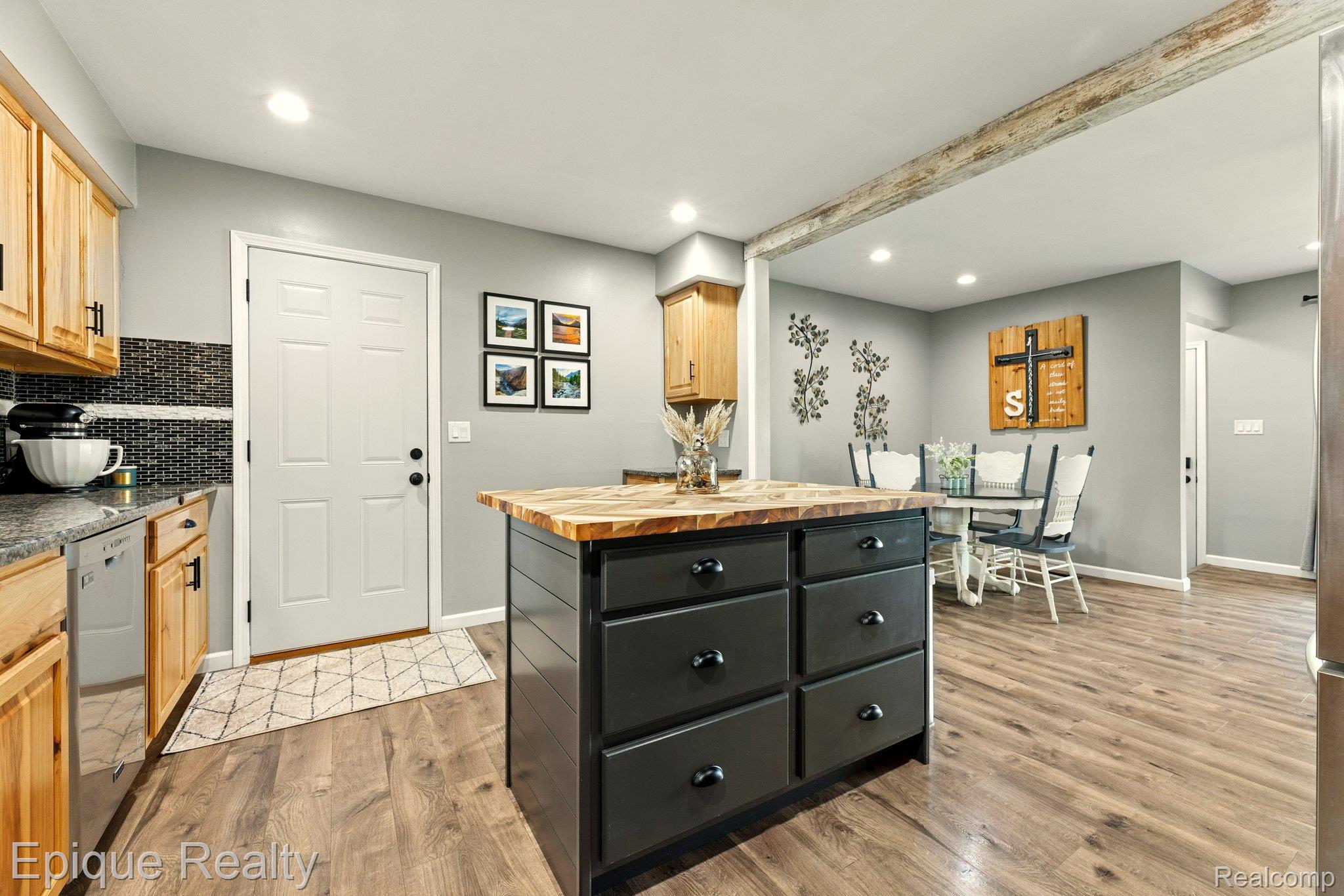 50536 Ryan Road Utica, MI 48317 - Photo 7 of 25 15-web-or-mls-190A6133 ROBERT HALL.jpg