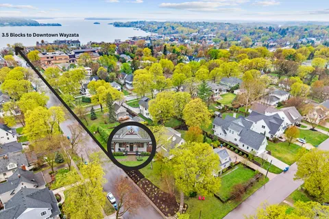 $2,250,000 | 225 Broadway Avenue North, Wayzata, MN 55391