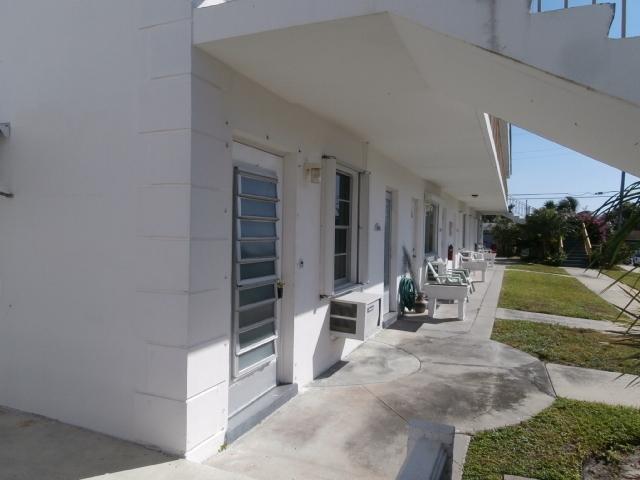 444 West Palmetto Park Road, Unit B101 Boca Raton, FL 33432 - Photo 4 of 11 0 (7)