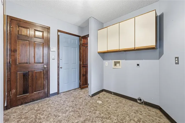 $395,000 | 5725 Malcolm Lake Road, Edgerton, MO 64444