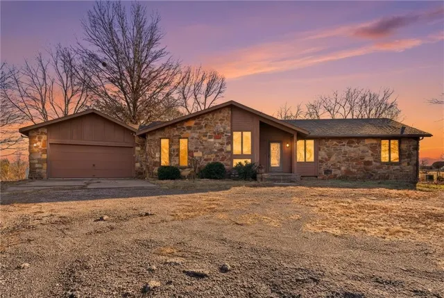 $395,000 | 5725 Malcolm Lake Road, Edgerton, MO 64444