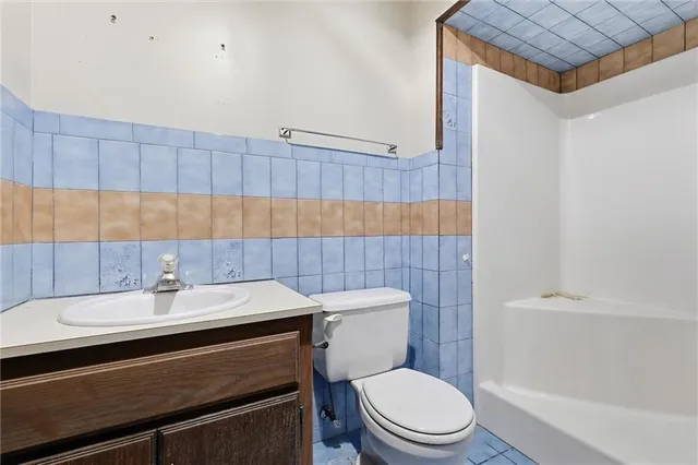 $395,000 | 5725 Malcolm Lake Road, Edgerton, MO 64444