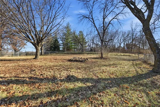 $395,000 | 5725 Malcolm Lake Road, Edgerton, MO 64444