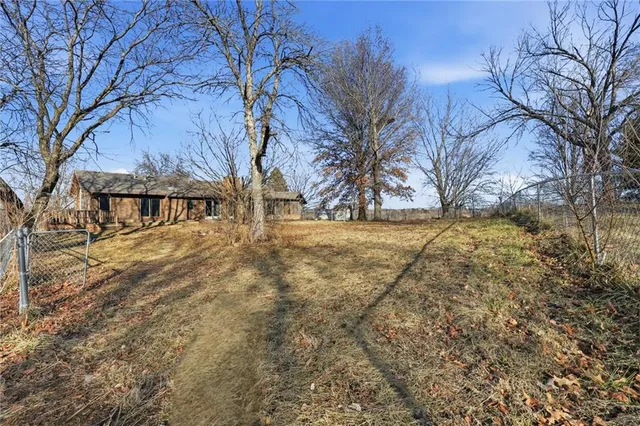 $395,000 | 5725 Malcolm Lake Road, Edgerton, MO 64444